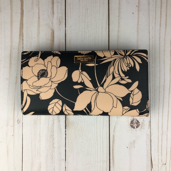 kate spade Handbags - Kate Spade Laurel Way Gardenia Stacy wallet black